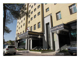 نمای هتل پرسپولیس شیراز در روز